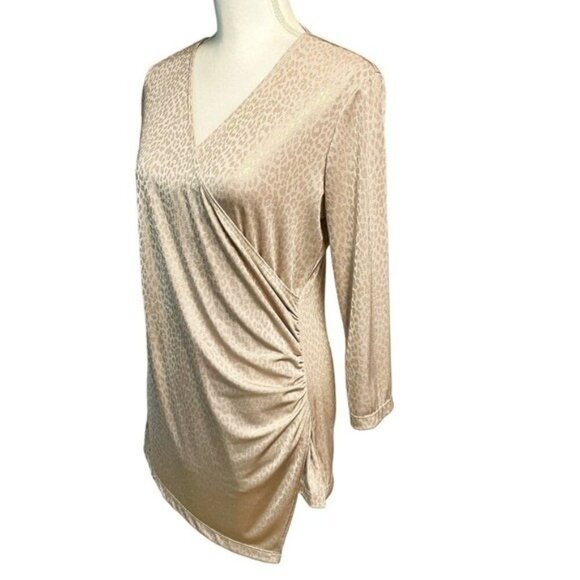 Chico's Travelers Ruched Faux Wrap‎ Super-soft Animal Print Neutral Top 0 Small - Picture 2 of 7
